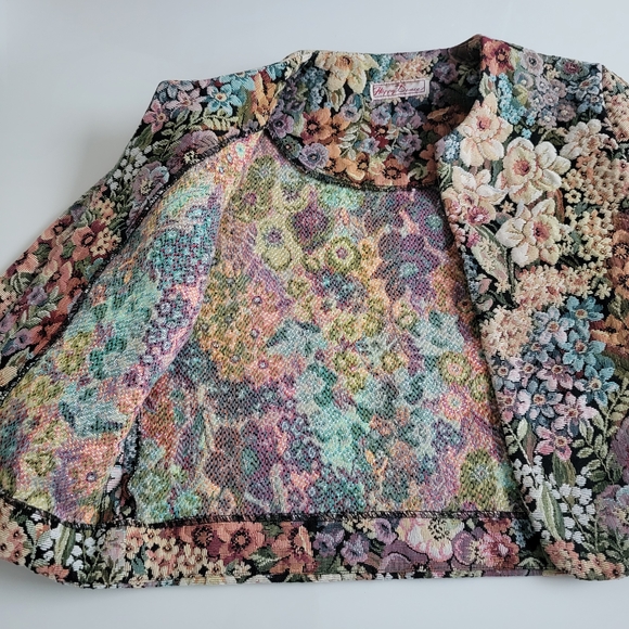 Cottagecore Tapestry Jacket - Picture 3 of 4